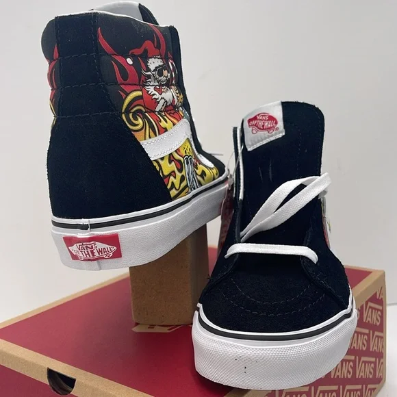 Vans Men’s High-Top Sneakers - Black Red Sk8-HiSanta Flame BlackVN0A4BVTBLK